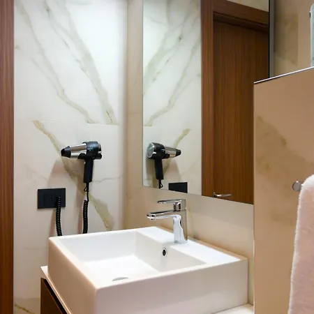 Aparthotel Biri